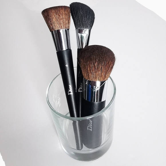 DIOR MAKEUP BRUSHES, SET OF 3 - Picture 2 of 2
